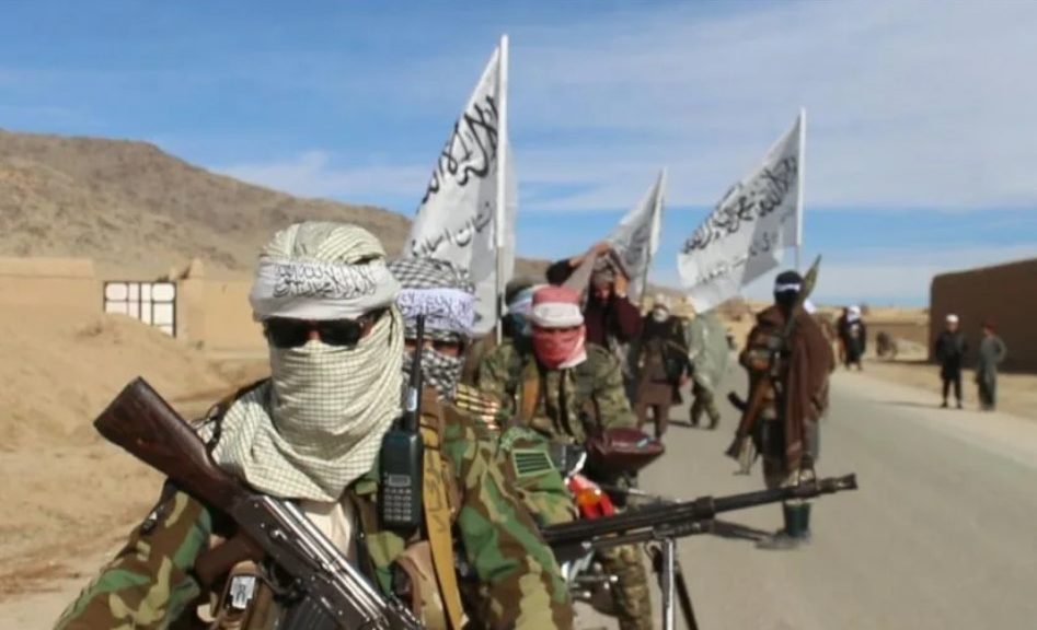 Afghanistan: US warns Taliban with airstrikes