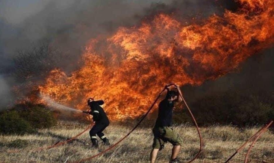 Fire in Eastern Mani: In Desfina, Skamnaki and Tsingou Monastery the fiery fronts