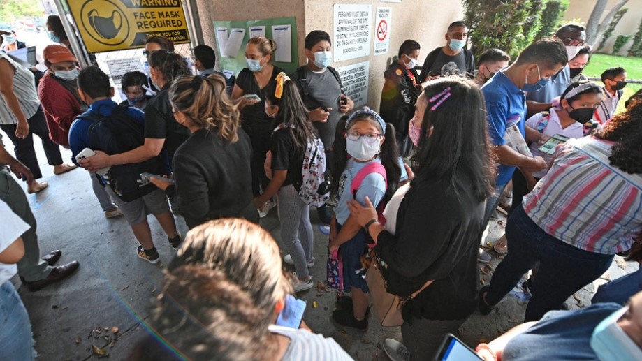 California: An unvaccinated teacher infected 26 people