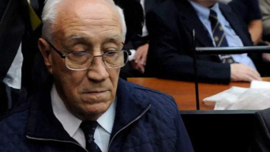 Argentina: Two ex-servicemen convicted of raping political prisoners