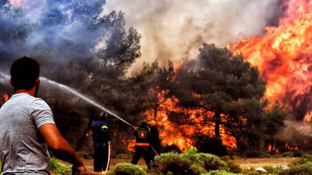 Fires in Greece: Smoke aggravates the atmosphere up to Antikythera