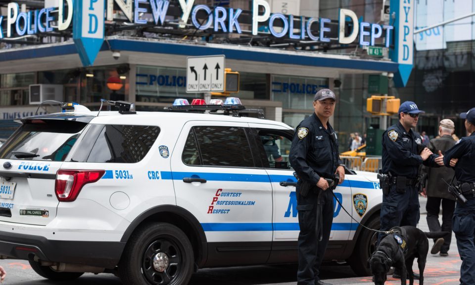 USA: New York police order police officers to be vaccinated